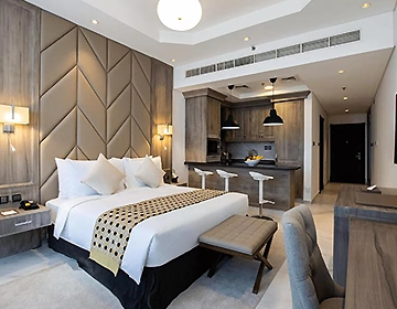 Entire home rental laundry service for washing guest bedding, linens, towels, and blankets