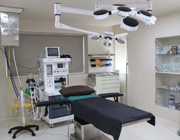 Specialty clinic laundry service for safe washing of medical fabrics, linens, and uniforms